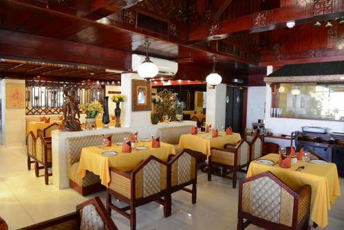 Al Hambra Hotel
