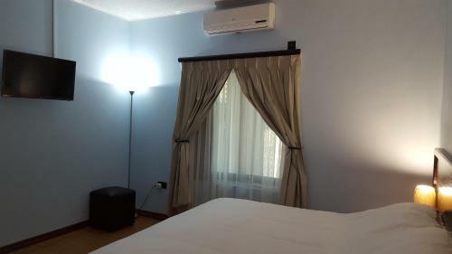 Hostal White City Inn