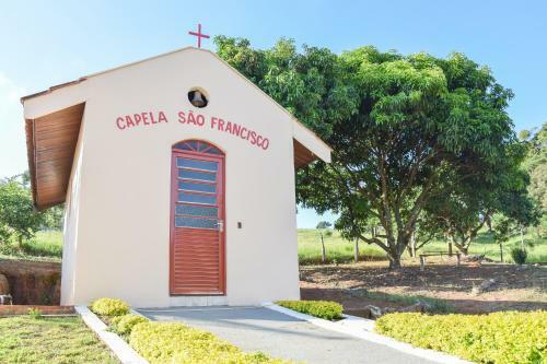 Hostal Pousada Flores Do Campo