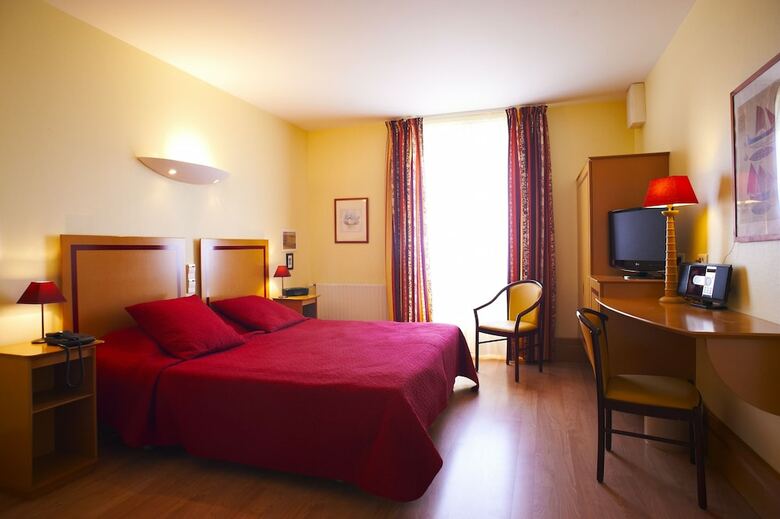 Hotel Logis Pen Bron