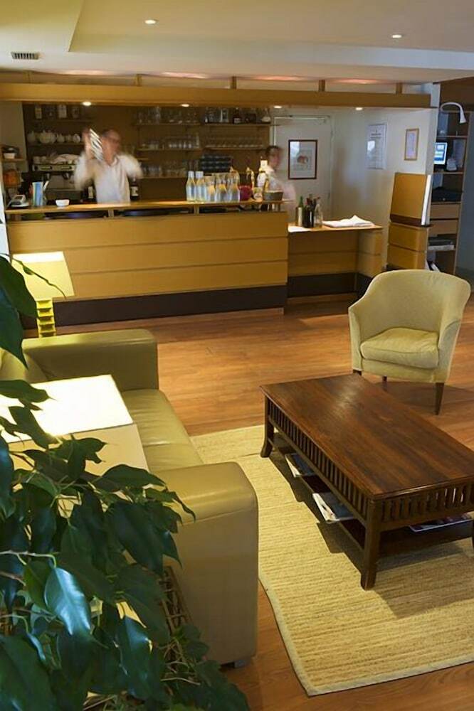Hotel Logis Pen Bron