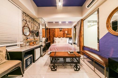 February Hotel Susung