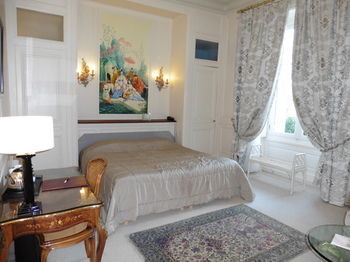 Hotel Chateau De Rochecotte