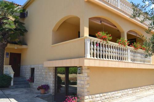 Hostal Apartments & Rooms Kustura