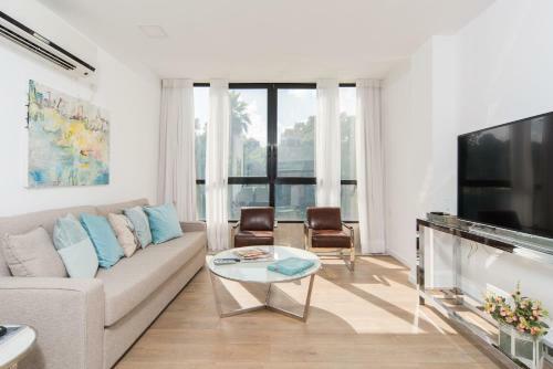 Sea N' Rent Hayarkon Sunny Beach Apartments