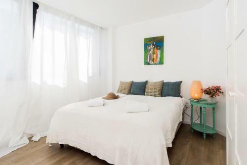 Sea N' Rent Hayarkon Sunny Beach Apartments