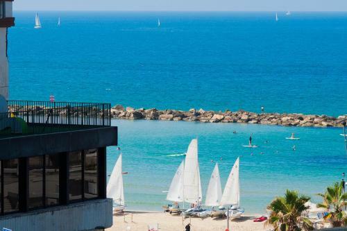 Sea N' Rent Hayarkon Sunny Beach Apartments