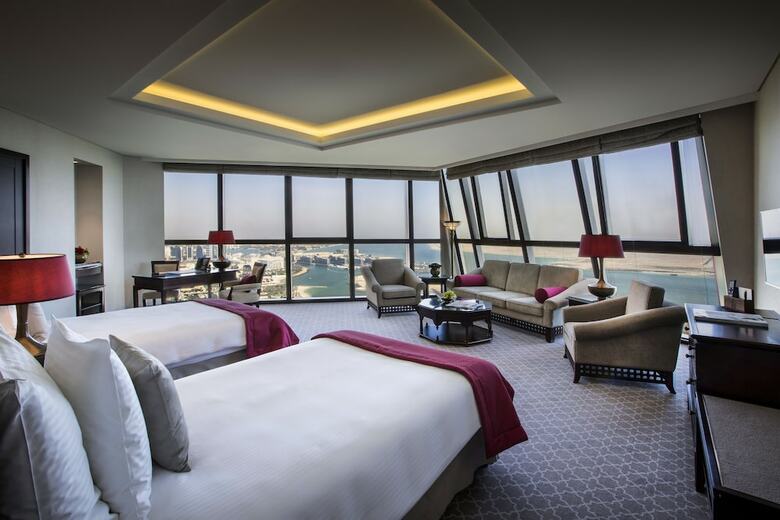 Bab Al Qasr Hotel