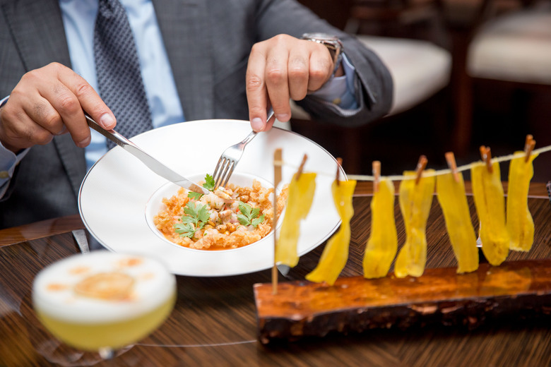Bab Al Qasr Hotel