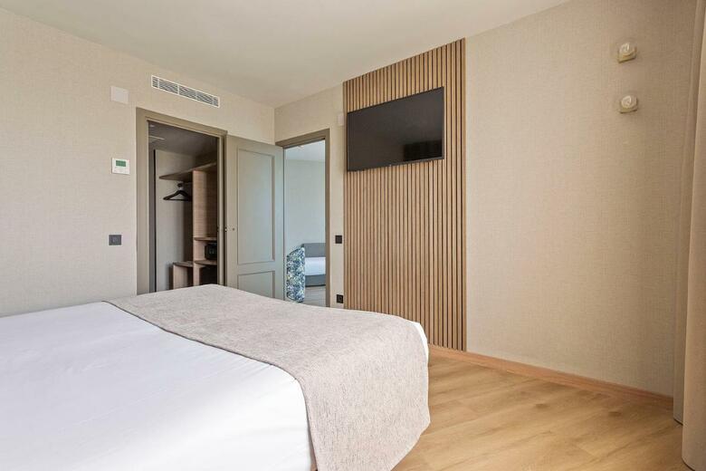 Hotel Acta Pir�mides