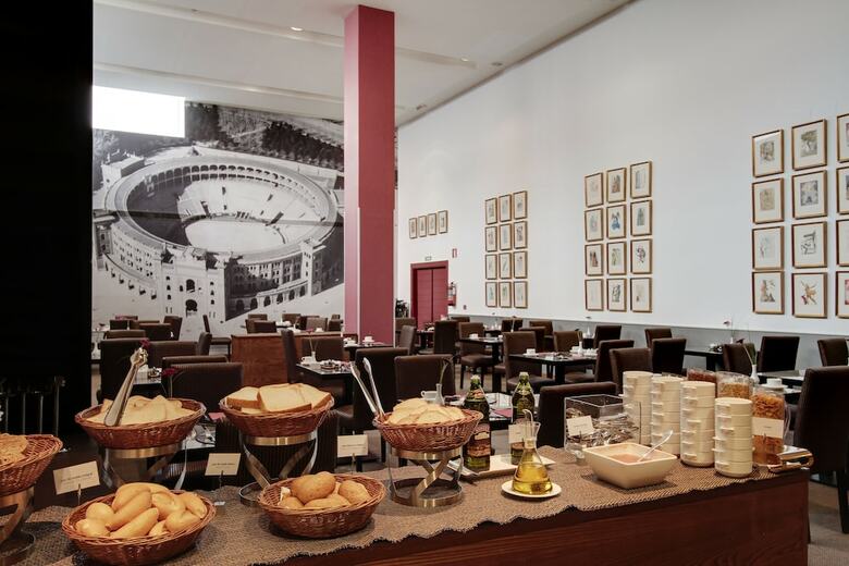 1881 Madrid Ventas Hotel