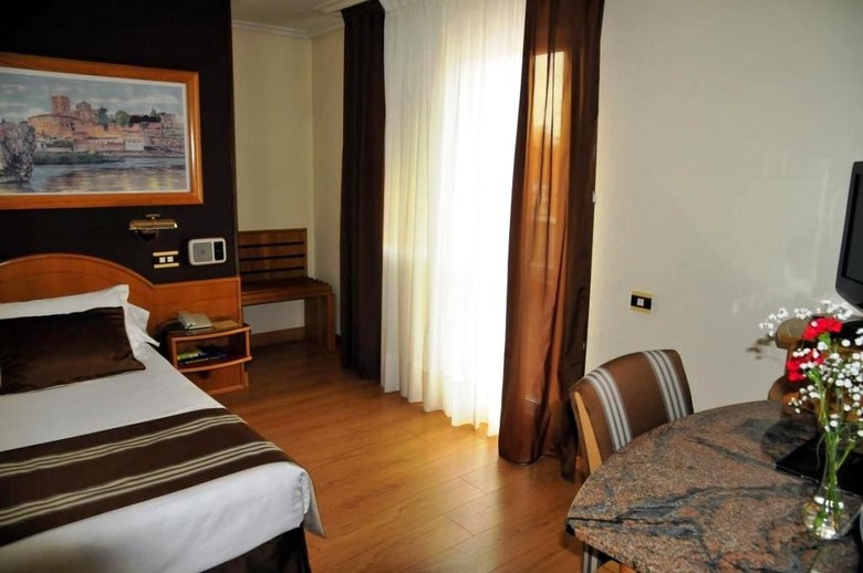 Hotel Zenit Dos Infantas