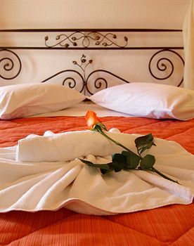 Acropole Delphi Hotel