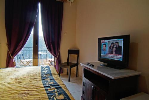 Hotel Varonos