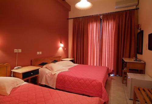 Hotel Varonos