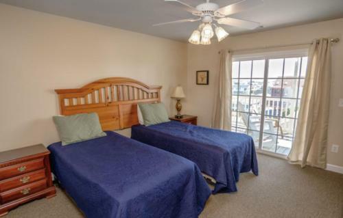 Bermuda Breeze C Holiday Home