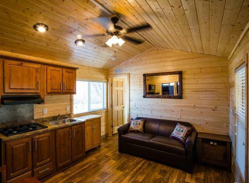 Verde Valley Canyon View Cottage 3