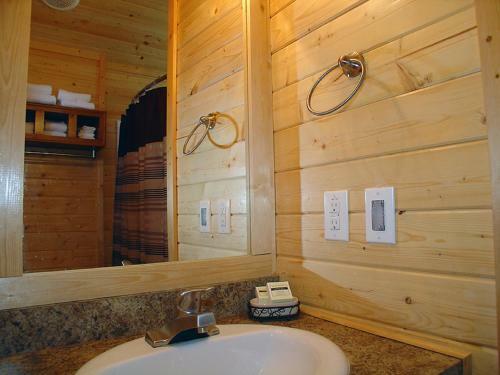 Verde Valley Canyon View Cottage 6