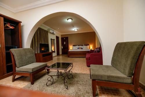 Hotel Mahogany Lodge