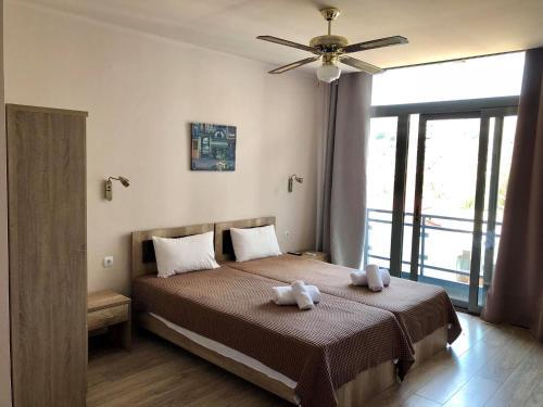 Cleopatra Apartments