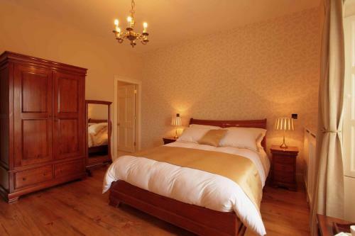 Bed & Breakfast Corrib House Guest Accommodation