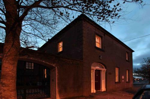 Bed & Breakfast Corrib House Guest Accommodation