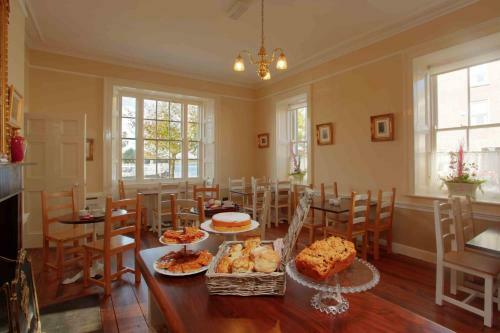 Bed & Breakfast Corrib House Guest Accommodation