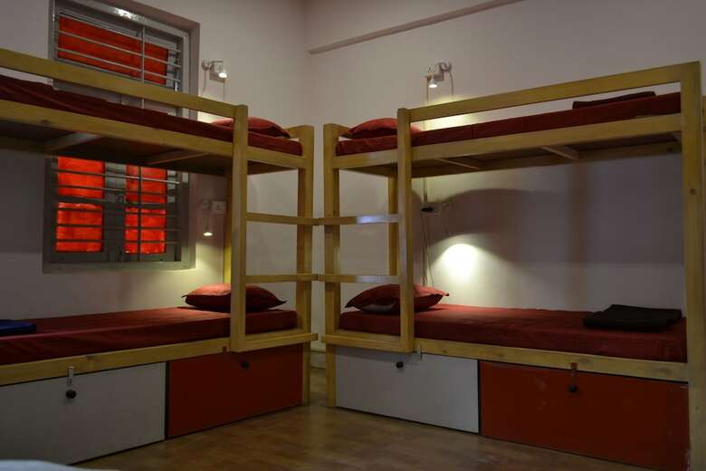 Albergue Bombay Backpackers