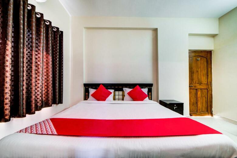 Hostal Oyo 6749 The Royal Nest
