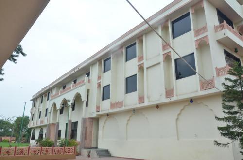 Hotel Apano Rajasthan & Holiday Resorts