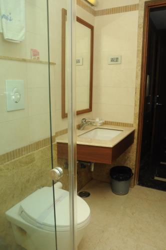 Posada Ponnis Grand Inn