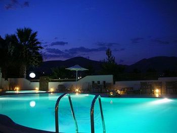 Residencia Sun Rise Hotel Studios & Apartments