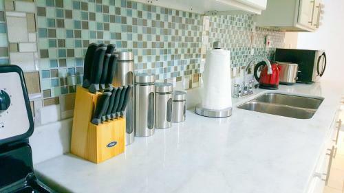 New Kingston Guest Apartments @ Donhead
