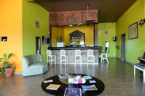 Rosehall Deluxe Bed & Breakfast