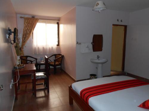 Donnies Hotel