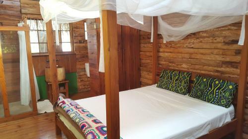 Hostal Barefoot In Barra