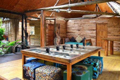 Hostal Barefoot In Barra