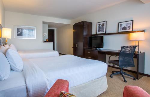 Hotel Courtyard By Marriott Panama At Metromall Mall