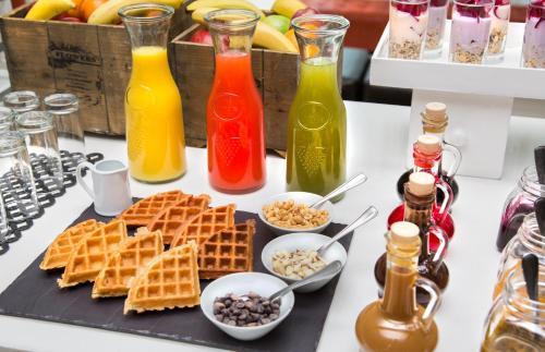 Hotel Courtyard By Marriott Panama At Metromall Mall