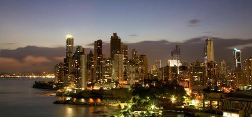Hotel Courtyard By Marriott Panama At Metromall Mall