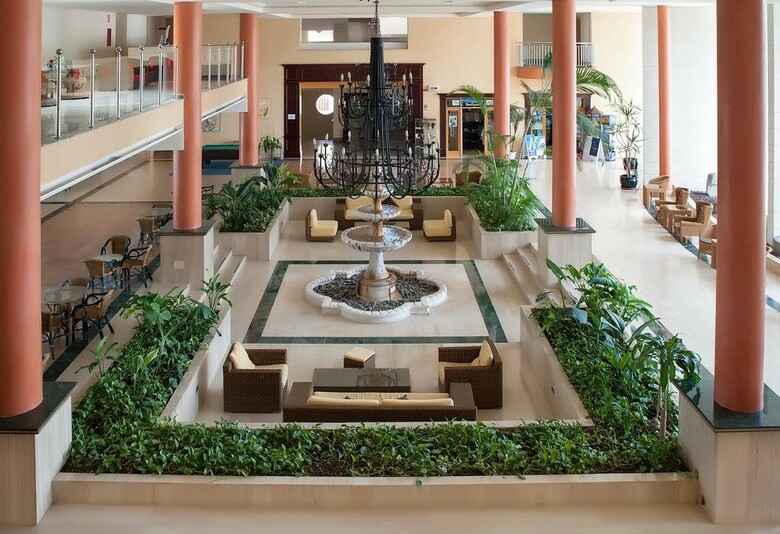 Grand Muthu Golf Plaza Hotel & Spa
