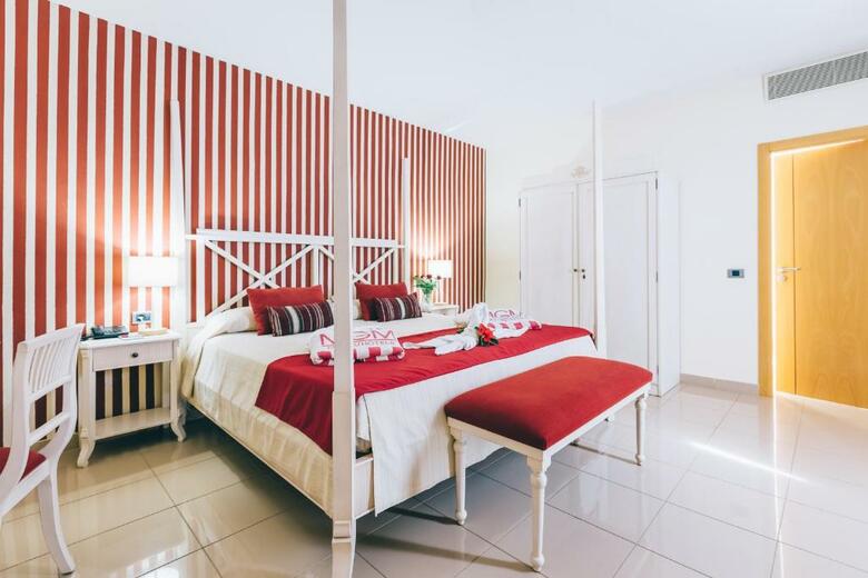 Grand Muthu Golf Plaza Hotel & Spa