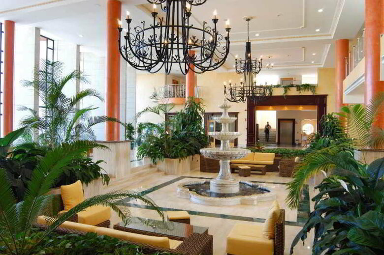 Grand Muthu Golf Plaza Hotel & Spa