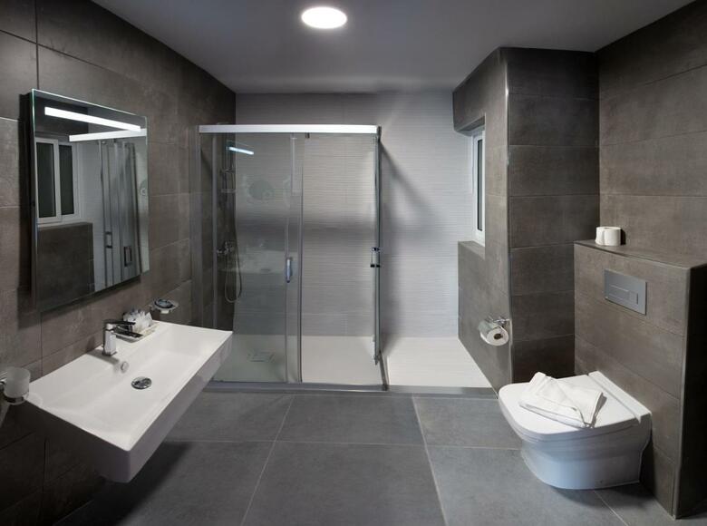 Hotel Pebbles Resort