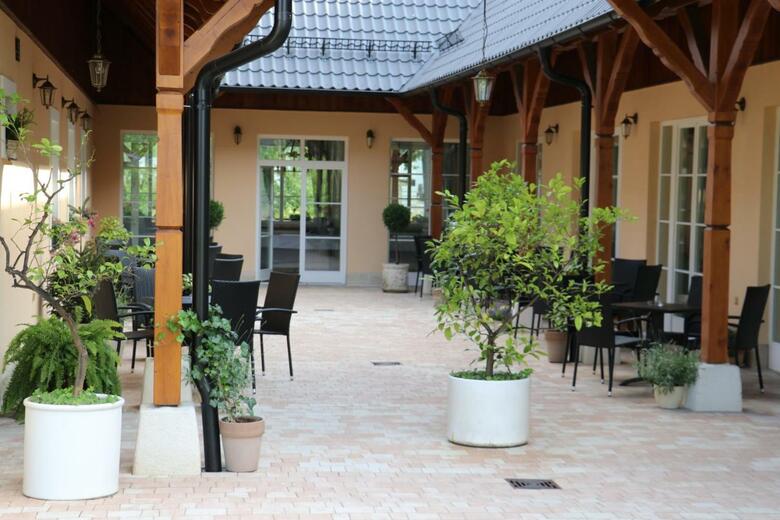 Posada Pivnice Ve Dvorci