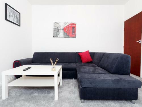 Ruth Apartments