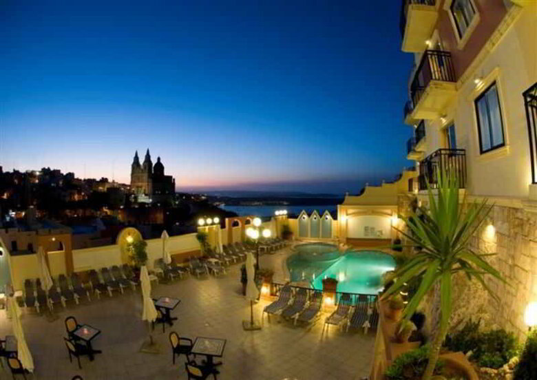 Hotel Pergola Club