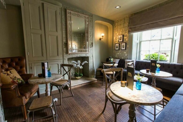 Bed & Breakfast Mill Street Pub & Kitchen