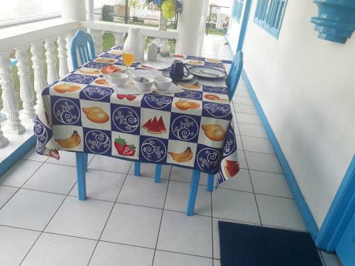 Hostal Le Chateau Bleu