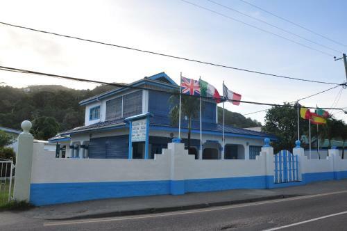 Hostal Le Chateau Bleu